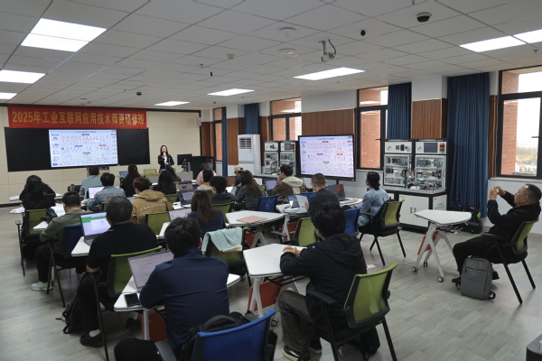 校企聯(lián)動(dòng)培育新工科良師 產(chǎn)教協(xié)同筑牢職教根基——聚焦互聯(lián)網(wǎng)安全服務(wù)領(lǐng)域